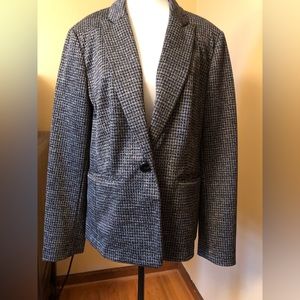Kasper Houndstooth Blazer with patchwork elbows.